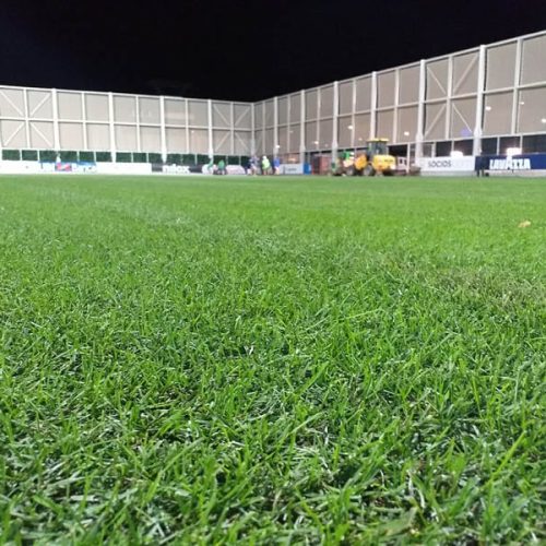 Fase della rizollatura del terreno di gioco Juventus Training Center, Paradello